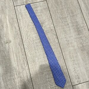 Boy’s Brooks Brothers tie